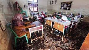 Banjir Surut, Siswa SD di Jambi Kembali Semangat Menimba Ilmu