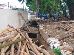 Heru Budi Bantah Banjir di Hek Kramat Jati karena Tanggul Jebol