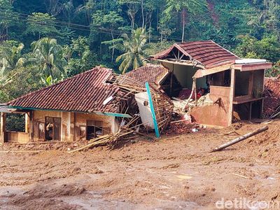 Penampakan Longsor dan Banjir Bandang Terjang Bandung Barat