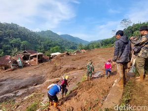 Jabar Hari Ini: Amuk Banjir-Longsor di Bandung Barat Jabar Hari Ini: Amuk Banjir-Longsor di Bandung Barat