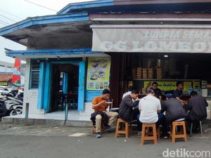 Loenpia Gang Lombok, Lumpia Khas Semarang yang Pertahankan Resep Ratusan Tahun