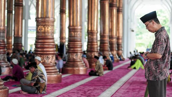 Ikon Wisata Religi di Jambi Itu Bernama Masjid Seribu Tiang