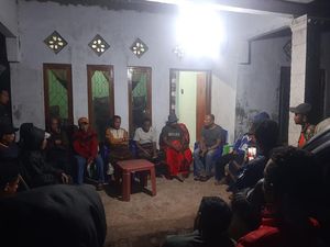Minta Jatah Proyek, Caleg PSI di Ende Buka Jalan yang Diblokir Sebulan Minta Jatah Proyek, Caleg PSI di Ende Buka Jalan yang Diblokir Sebulan