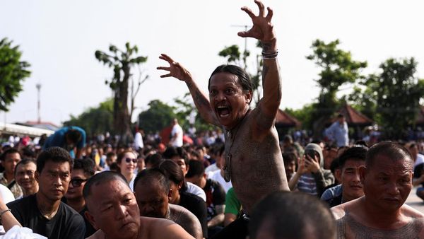 Mengintip Festival Tato Penuh Mistis di Thailand