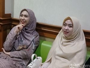 Usai Jadi Saksi Sidang Cerai, Oki Setiana Dewi Doakan yang Terbaik Untuk Ria Ricis Usai Jadi Saksi Sidang Cerai, Oki Setiana Dewi Doakan yang Terbaik Untuk Ria Ricis