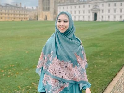 Potret Rumah Oki Setiana Dewi Nuansa Putih, Punya Ruang Khusus untuk Santri