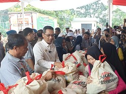 Tinjau Sembako Murah di Cengkareng Jakbar, Heru Budi: Stok Pangan Cukup