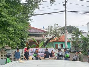 PMKRI Berbagi Takjil, Dukung Hasil Rekapitulasi Pemilu yang Diumumkan KPU