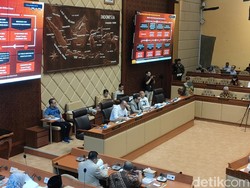 Komisi II DPR Rapat Evaluasi Pemilu Bareng KPU, Bawaslu hingga Mendagri