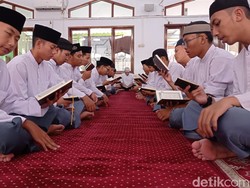 Mengenal Gelar Gus dan Asal-usulnya