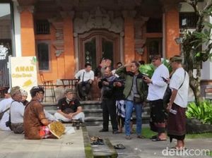 Legalisasi Pura Dinilai Berbelit, Tokoh Semeton Pasek Geruduk Disbud Gianyar Legalisasi Pura Dinilai Berbelit, Tokoh Semeton Pasek Geruduk Disbud Gianyar