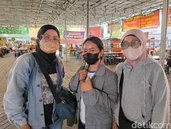 Cerita Warga Berburu Tukar Uang di Pasar Senen tapi Tak Kebagian