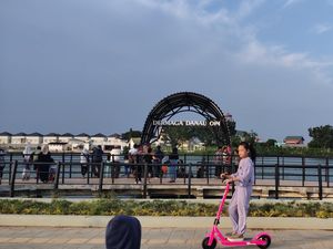 Wajah Baru Danau OPI Jakabaring, Jadi Tempat Ngabuburit Warga Palembang Wajah Baru Danau OPI Jakabaring, Jadi Tempat Ngabuburit Warga Palembang