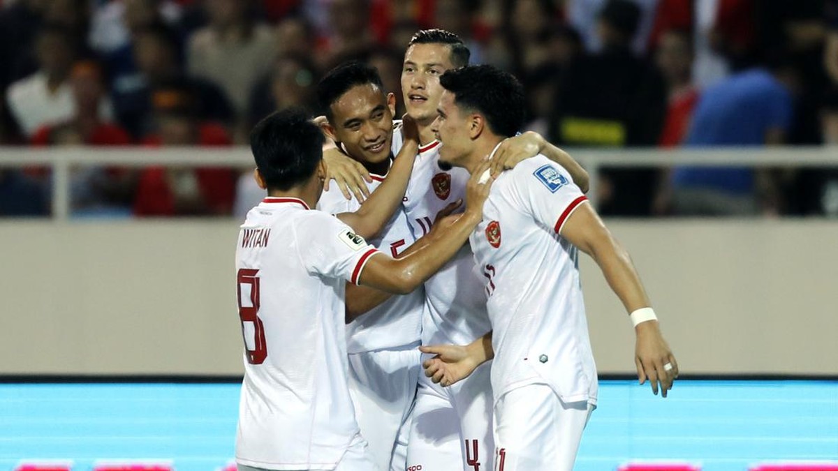 Pesan mari kita saling jaga dari Timnas Indonesia. (Foto: Getty Images/Minh Hoang)