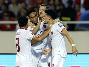 Kualifikasi Piala Dunia: Timnas Indonesia Bungkam Vietnam 3-0 Kualifikasi Piala Dunia: Timnas Indonesia Bungkam Vietnam 3-0