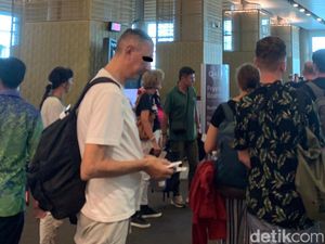 Bule yang Buka Celana dan Ejek Petugas Imigrasi Itu Diusir dari Bali