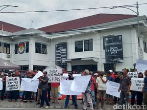 Kala Protes Caleg PDIP Sukoharjo ke Partai Merembet ke Klaten Kala Protes Caleg PDIP Sukoharjo ke Partai Merembet ke Klaten