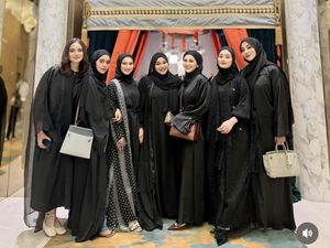 8 Foto Geng Mamayu Aurel Hermansyah Bukber Sambil Arisan, Kompak Serba Hitam