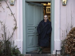 Desainer John Galliano Mundur Sebagai Direktur Kreatif Maison Margiela