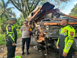 2 Truk CPO dan Mobil Tabrakan Beruntun di Sijunjung Sumbar, 2 Sopir Tewas