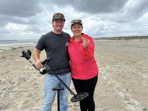 Hilang Cincin di Pantai Sampai Minta Tolong Tim Arkeolog Hilang Cincin di Pantai Sampai Minta Tolong Tim Arkeolog