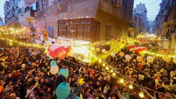 Keseruan Berbuka Puasa Bersama di distrik Mataria Kairo Mesir