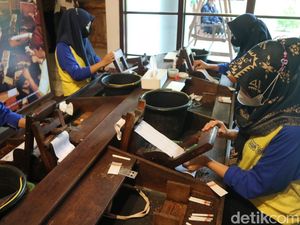 Menjadi Jeng Yah di Museum Kretek Kudus Menjadi Jeng Yah di Museum Kretek Kudus