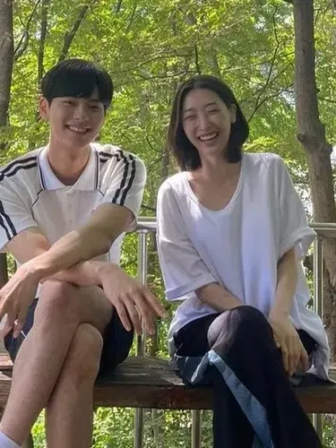 Lee Chae Min dan Ryu Da In