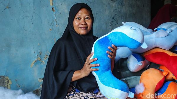 Melihat Pembuatan Bantal Leher di Bekasi