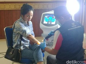 Move On Jadi Alasan Vani Hapus Tato Nama Mantan Suami di Tangan Kanan Move On Jadi Alasan Vani Hapus Tato Nama Mantan Suami di Tangan Kanan