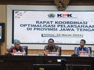 Pj Gubernur Jateng Minta Pelayanan Publik Terus Ditingkatkan