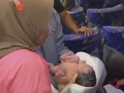 Pemudik Asal Madura Melahirkan Dalam Bus Saat Melintas di Madiun