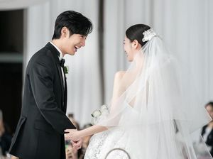 Potret Pernikahan Lee Sang Yeob Potret Pernikahan Lee Sang Yeob