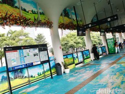 Saat Lukisan Van Gogh Tampil Imersif di Halte TransJakarta