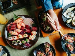 5 Hal Terlarang Saat Makan di Restoran Jepang, Jangan Dilakukan!