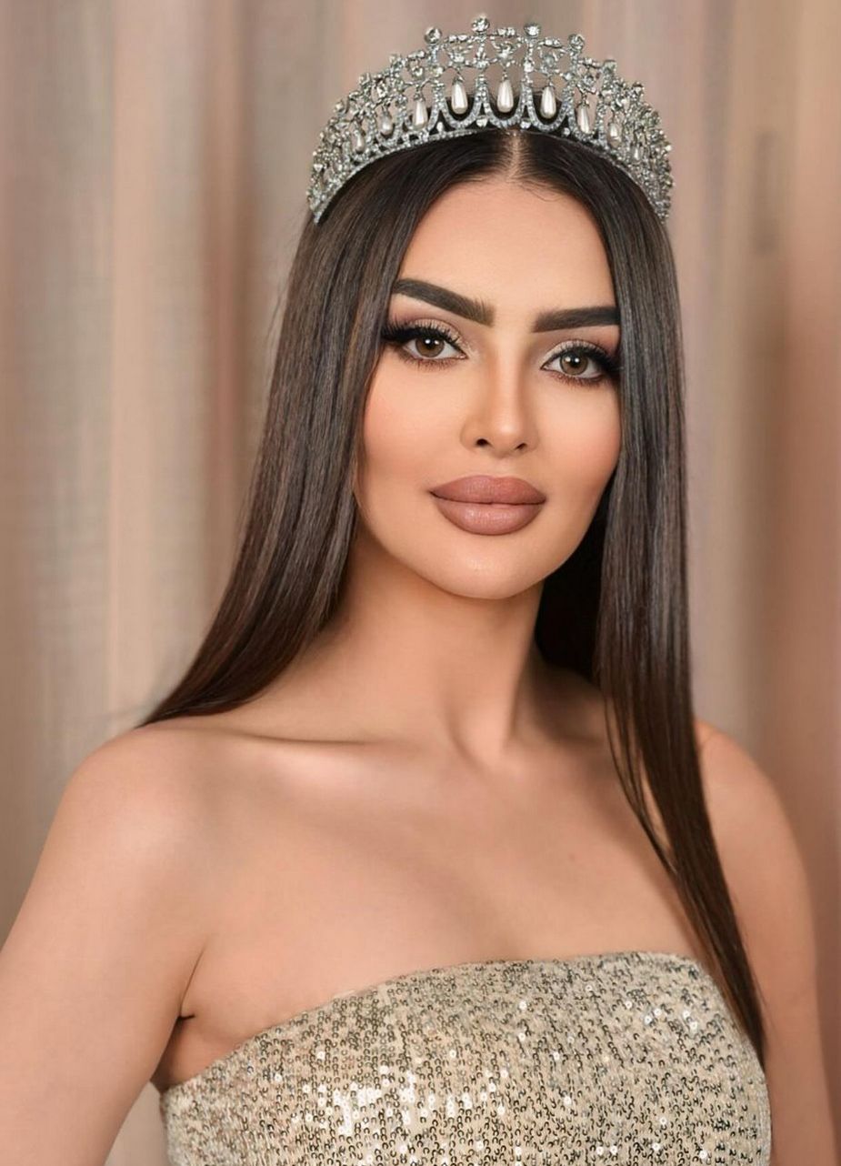 7 Pesona Seksi Rumy Alqahtani Wakil Pertama Arab Saudi Di Miss Universe 2024