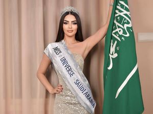 Miss Universe Bantah Perwakilan Arab Saudi Ikut Kontes Tahun Ini Miss Universe Bantah Perwakilan Arab Saudi Ikut Kontes Tahun Ini