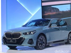 BMW Umumkan Harga Mobil Listrik i5, Dijual Rp 2,177 Miliar