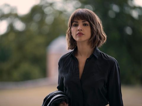 Serial 3 Body Problem (2024) 3 Body Problem. Eiza González as Auggie Salazar in episode 106 of 3 Body Problem. Cr. Ed Miller/Netflix © 2024