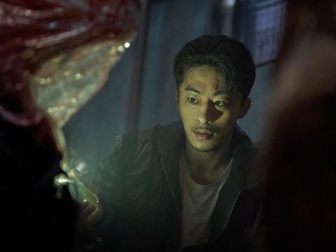 Serial Parasyte: The Grey (2024) Parasyte: The Grey Koo Kyo-hwan as Seol Kang-woo in Parasyte: The Grey Cr. Cho Wonjin/Netflix © 2024