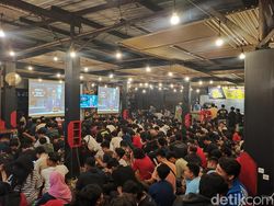 8 Lokasi Nobar Laga Myanmar Vs Indonesia di Surabaya
