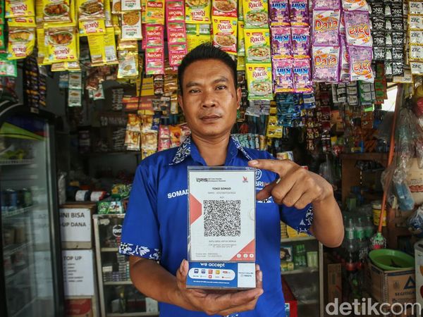 Warung Kelontong Somad Mudahkan Gamers di Kampung Bekasi