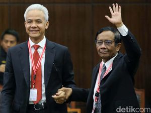 Giliran Ganjar-Mahfud Hadiri Sidang Perdana Sengketa Pilpres Giliran Ganjar-Mahfud Hadiri Sidang Perdana Sengketa Pilpres