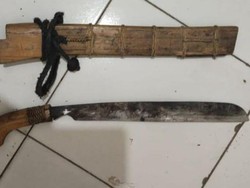 Dua Jari Damsir Putus Kena Tebas Golok Tetangga Usai Cekcok Mulut