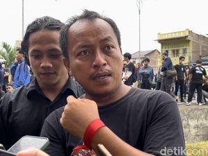 Istri-Anak Aktivis Pembebasan Ketua Adat Simalungun Diduga Diintimidasi Polisi Istri-Anak Aktivis Pembebasan Ketua Adat Simalungun Diduga Diintimidasi Polisi