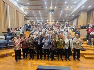 Trenggono Ajak Mahasiswa ITB Kembangkan Inovasi Teknologi Kelautan