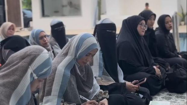 Oklin Fia Ikut Kajian Umi Pipik