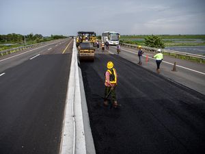 Rp 18 T Dikucurkan Genjot Pembangunan Tol Trans Sumatera, Ini Rinciannya Rp 18 T Dikucurkan Genjot Pembangunan Tol Trans Sumatera, Ini Rinciannya