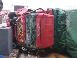 Sopir Pemicu Tabrakan di GT Halim Nyetir Truk dari Lampung Sendirian