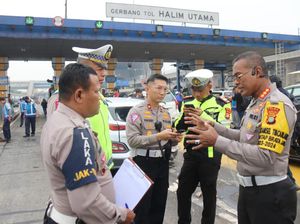 Sopir Truk Tersangka Kecelakaan di GT Halim Terancam 4 Tahun Bui Sopir Truk Tersangka Kecelakaan di GT Halim Terancam 4 Tahun Bui